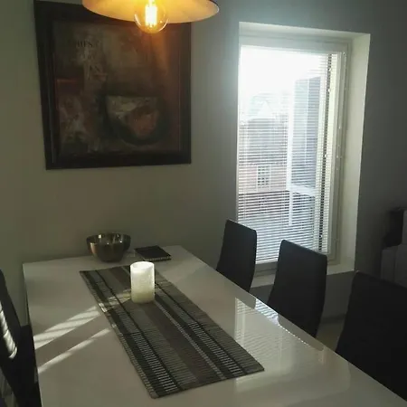 Apartman Moderni Avara Yksioe Jyvaeskylaen Ydinkeskustassa *