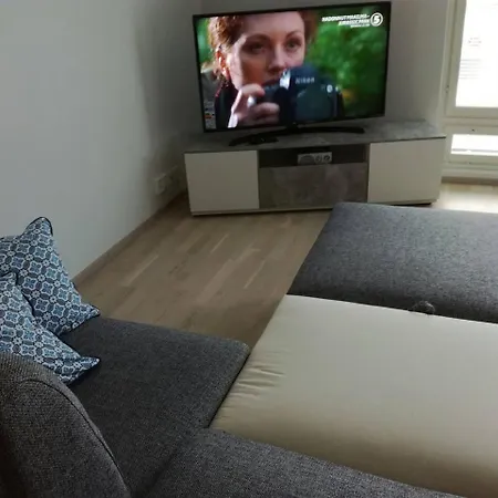 Moderni Avara Yksioe Jyvaeskylaen Ydinkeskustassa Appartement *
