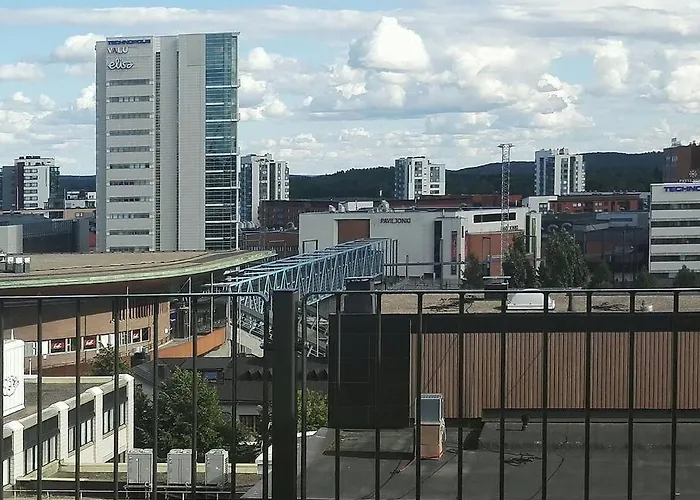 Moderni Avara Yksioe Jyvaeskylaen Ydinkeskustassa Apartamento