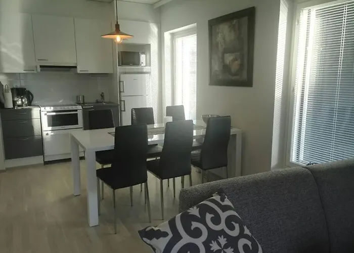 Moderni Avara Yksioe Jyvaeskylaen Ydinkeskustassa Apartamento Jyväskylä