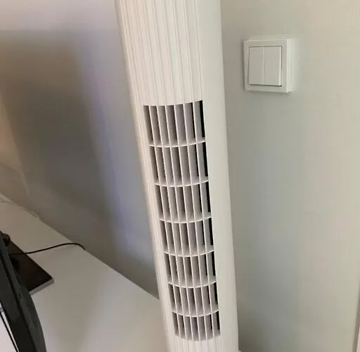 Moderni Avara Yksioe Jyvaeskylaen Ydinkeskustassa Apartamento Jyväskylä