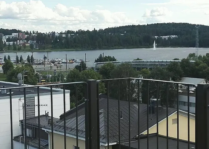 Moderni Avara Yksioe Jyvaeskylaen Ydinkeskustassa Jyväskylä