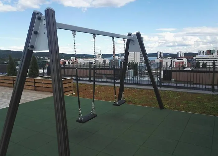 Moderni Avara Yksioe Jyvaeskylaen Ydinkeskustassa